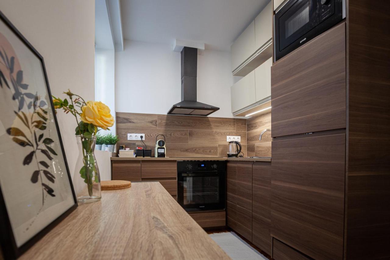 Stellar Downtown Szeged Apartment Exterior photo